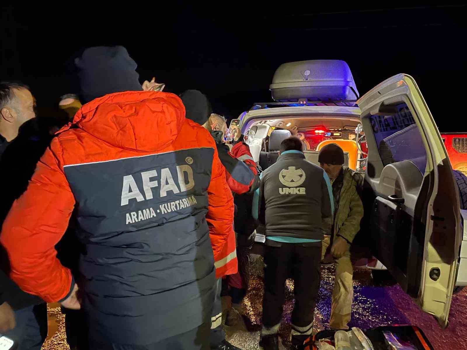 Yaylada mahsur kalan yaşlı çifte gece görüşlü dron takibi: Saatler sonra bulundular