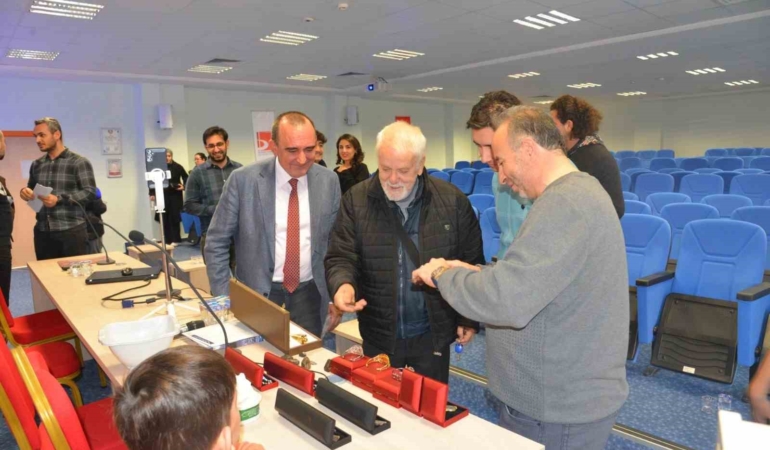 BŞEÜ’de ‘Göktaşı Avcısı’ semineri yoğun ilgi gördü