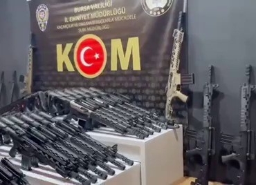Bursa’da kaçak silah operasyonu: 118 ruhsatsız tüfek ele geçirildi