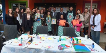 Üniversiteliler, engelli gençleri sevindirdi