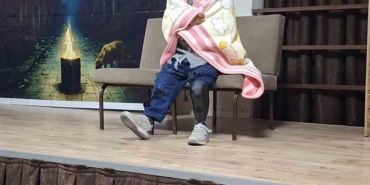 Ayvalıklı engelli oyuncudan "Yalnız Bir Adamın Hikayesi"