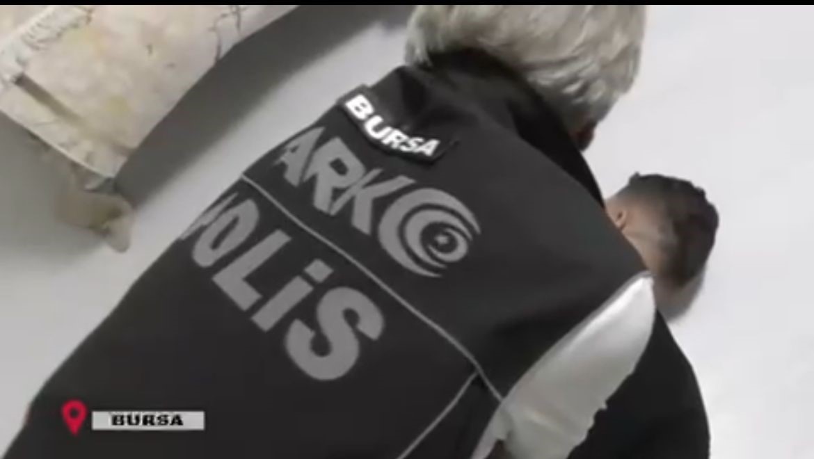 Bursa’da yılbaşı öncesi binlerce genci zehirlenmekten böyle kurtardılar: 34 kişi tutuklandı