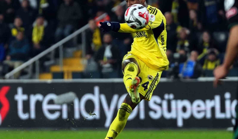Trendyol Süper Lig: Fenerbahçe: 4 - Konyaspor: 0 (Maç sonucu)
