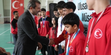 Gürsu’nun sporcularına ödül yağdı
