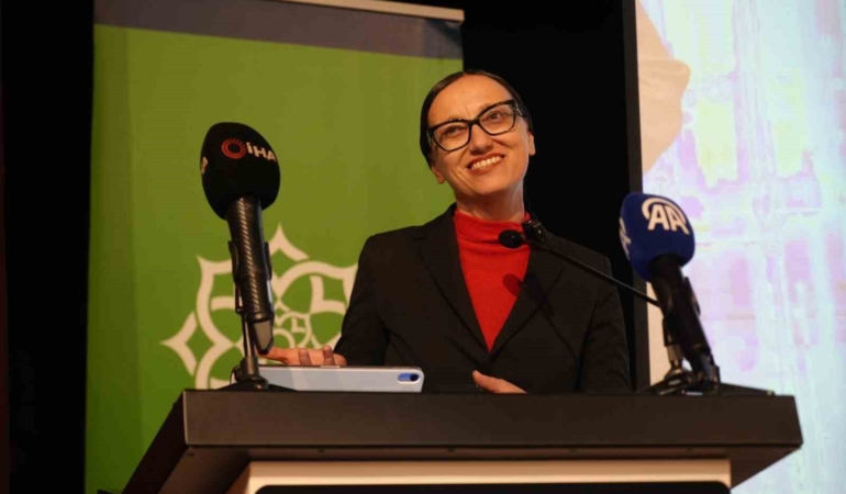 Külliye’de ödül alan bilim kadını Prof. Dr. Özcan: "Bu ödülün kariyerimde çok önemli bir yeri var"