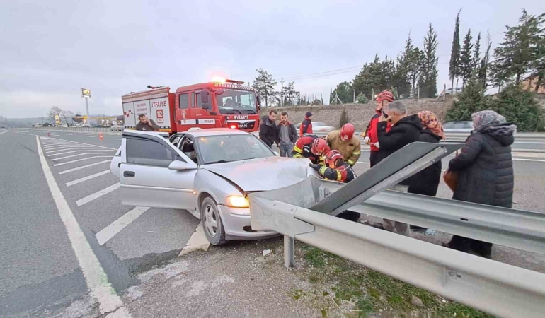 Balıkesir’de çift taraflı trafik kazası: 5 yaralı