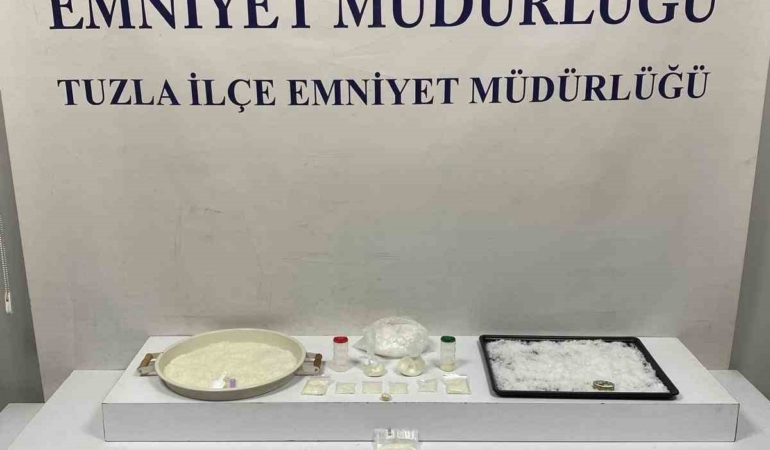 Tuzla’da düzenlenen narkotik operasyonunda 2 kilo 389 gram uyuşturucu ele geçirildi
