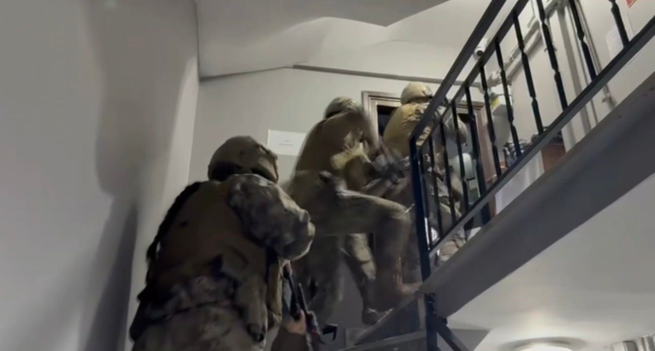 Organize suç örgütlerine darbe: İstanbul’da kurşunlama ve eylem hazırlığına 20 gözaltı