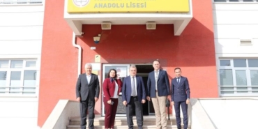 Kaymakam Öztürk okullarda incelemelerde bulundu