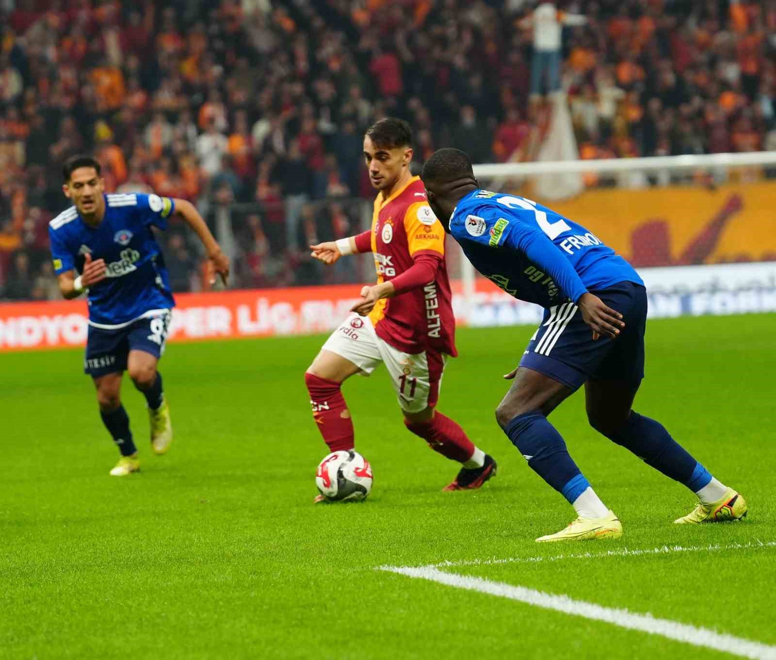 Trendyol Süper Lig: Galatasaray: 1 - Kasımpaşa: 0 (Maç devam ediyor)