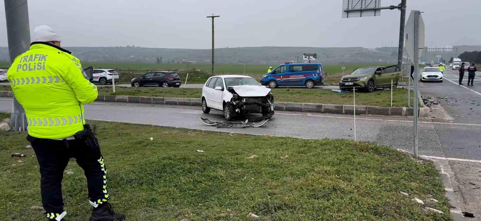 Edirne’de otomobiller çarpıştı: 7 yaralı