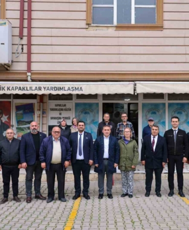 Vali Sözer vatandaşlarla Kapaklılar Derneği’nde buluştu