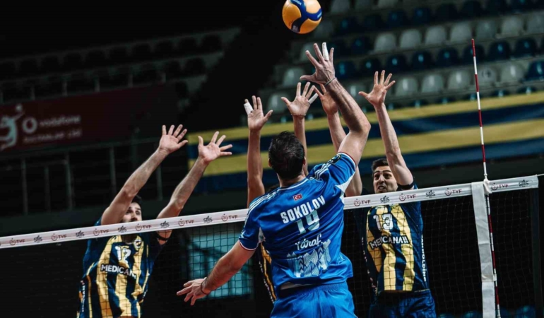 Efeler Ligi: Fenerbahçe Medicana: 0 - Halkbank: 3