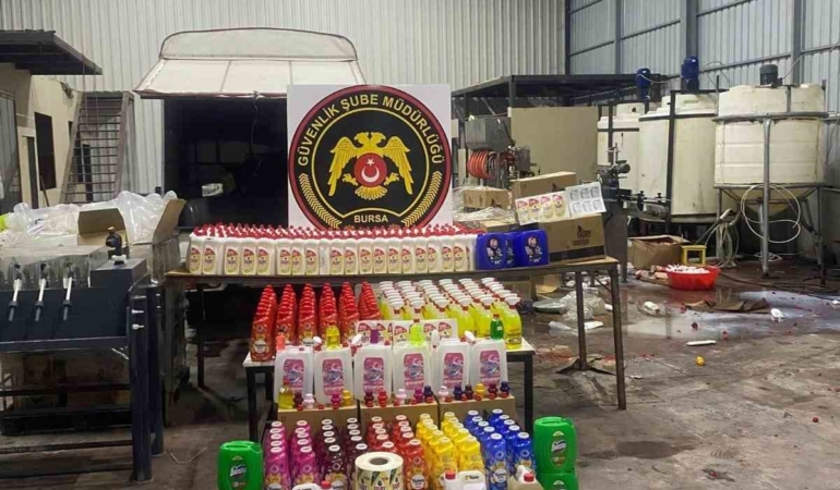 Bursa’da zehirli madde imalatı ve kaçak üretime büyük darbe: 6 gözaltı