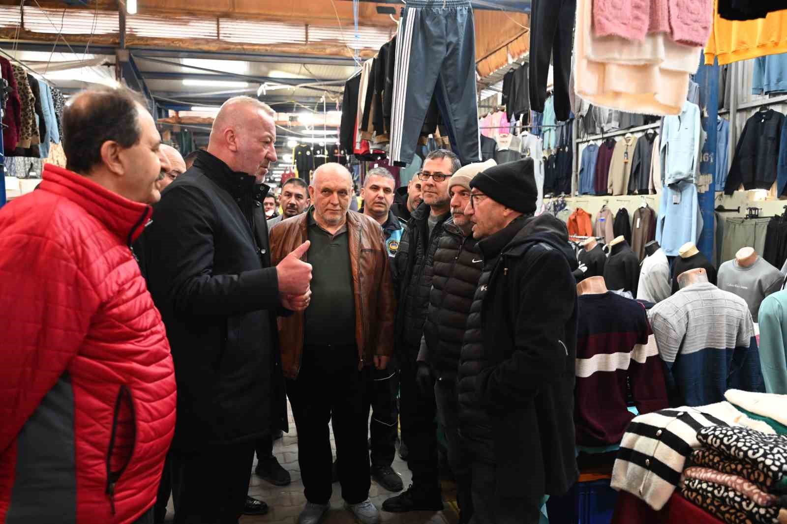 Karacabey’de belediyecilik sahada yapılıyor