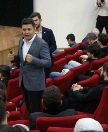 Bakan Yardımcısı Boyraz, UFest Çanakkale’de gençlerle buluştu