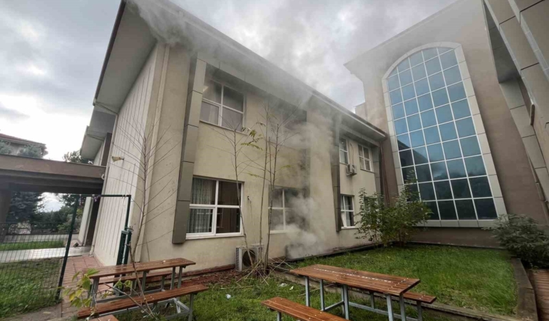 Kocaeli’de ilkokulda yangın paniği