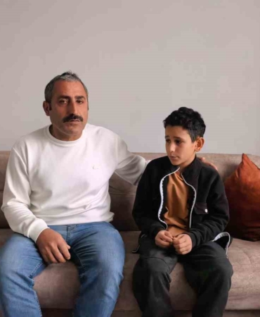 Bursa’da öğrencisini herkesin içinde darp eden okul müdürü görevden uzaklaştırıldı