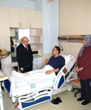 Emniyet Genel Müdürü Demirtaş, Yalova’daki çatışmada yaralanan polisi ziyaret etti