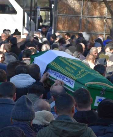 Mekke’de ring otobüsünün çarptığı Türk umreci memleketi Sakarya’da defnedildi