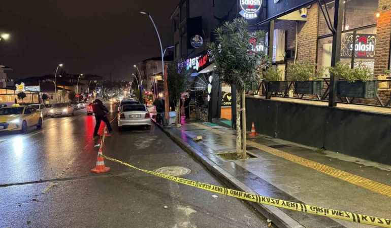 İki esnaf arasında çıkan silahlı kavgada 1 kişi öldü, 1 kişi yaralandı