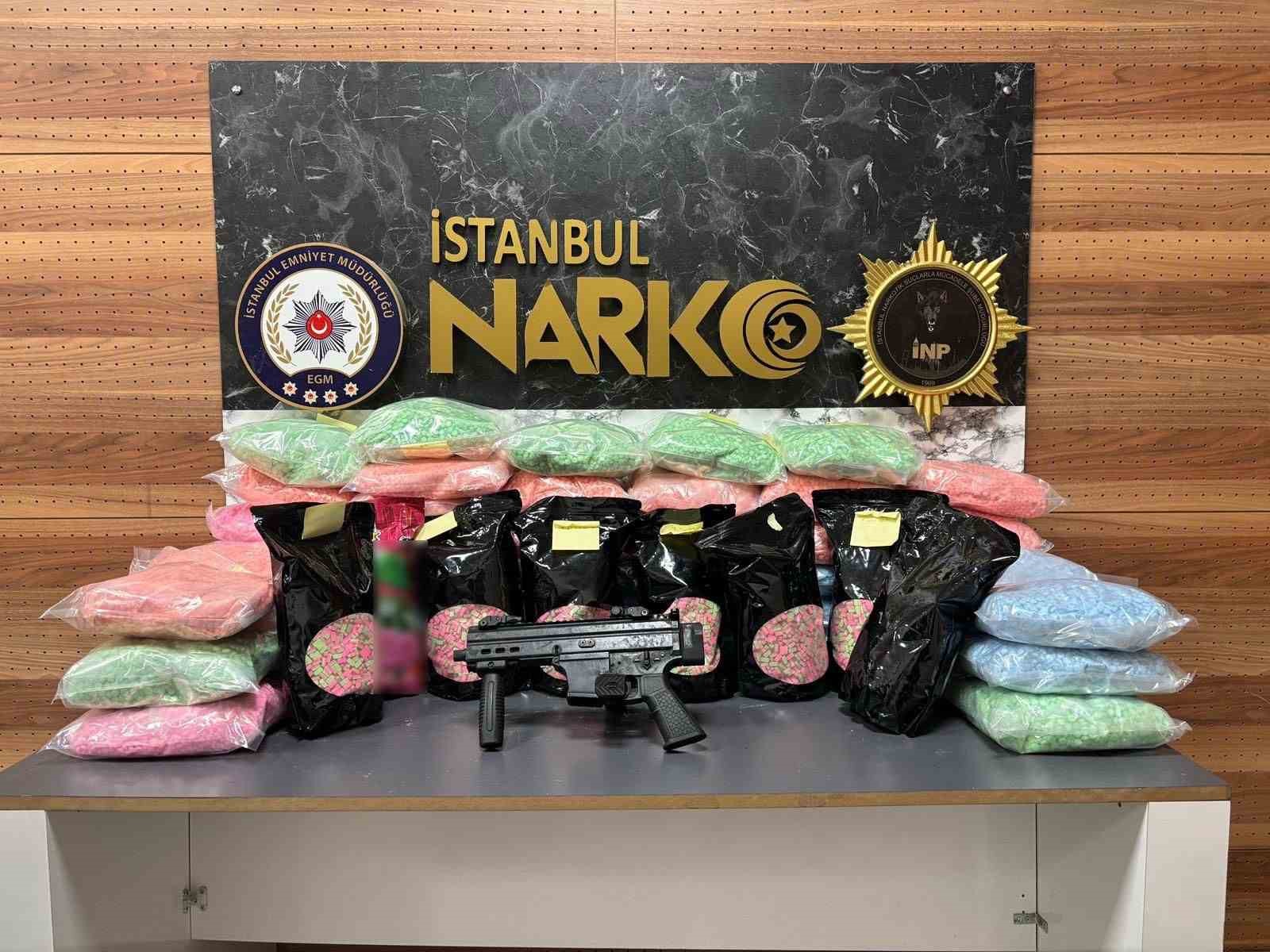 Avcılar’da bir eve zulalanan 601 bin 380 adet uyuşturucu hap ele geçirildi