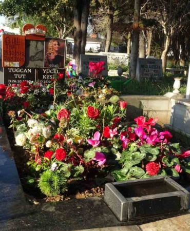 Güllü’nün mezarı gül bahçesine döndü
