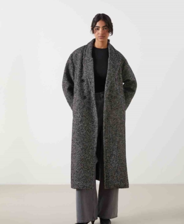 LC Waikiki, kabanlarda sonbahar ve kış trendlerini tüketicilere sundu