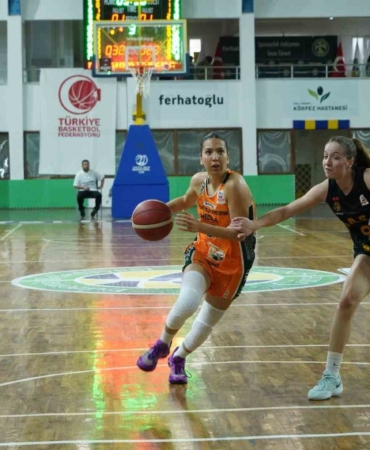 Edremit Belediyesi Gürespor evinde kazandı, liderliğini sürdürdü