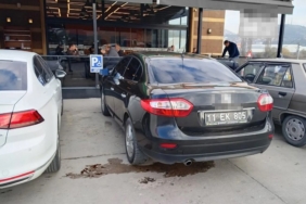 3 Aralık Dünya Engelliler Günü’nde engelli yerine park eden resmi araca ceza