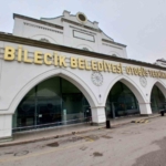 Bilecik Şehirlerarası Otobüs Terminali’nde tavan akıyor, yolcular soğuktan donyor