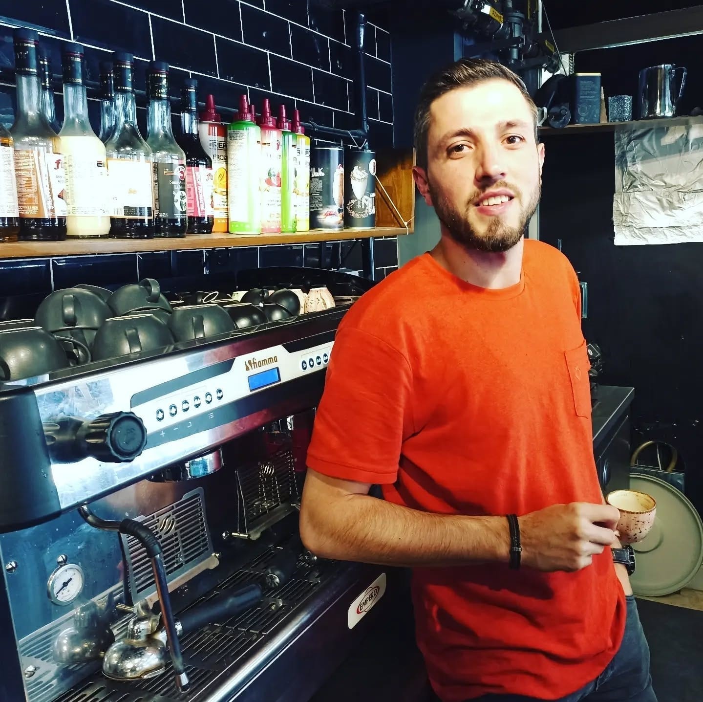 Çanakkale’de tıra çarpan otomobilin sürücüsü hayatını kaybetti