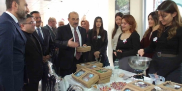 Üniversiteliler 30 projenin tanıtımını yaptı