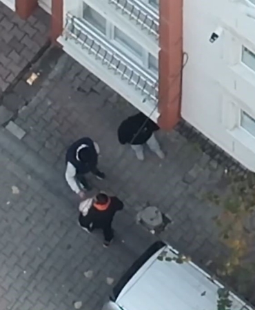 Esenyurt’ta uyuşturucu satışı yapan şahıslar suçüstü yakalandı