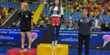 Bilecikli kick boksçulardan Türkiye derecesi