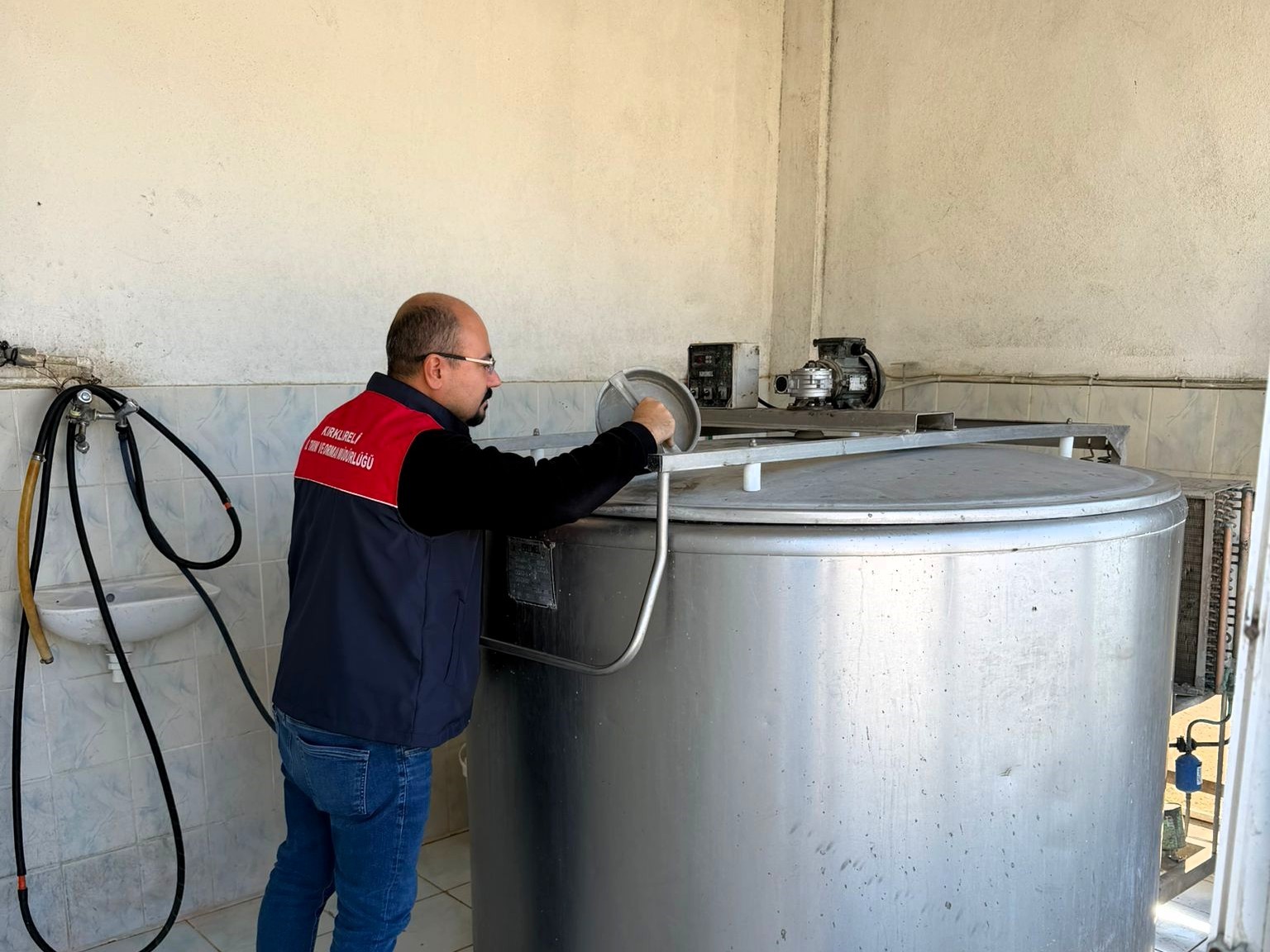 Süt toplama tankları mercek altında