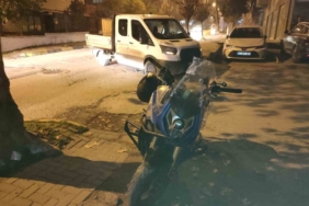 Keşan’da kamyonete çarpan motosiklet sürücüsü yaralandı