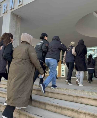 Edirne’de FETÖ’den gözaltına alınan 6 şüpheli adliyeye sevk edildi
