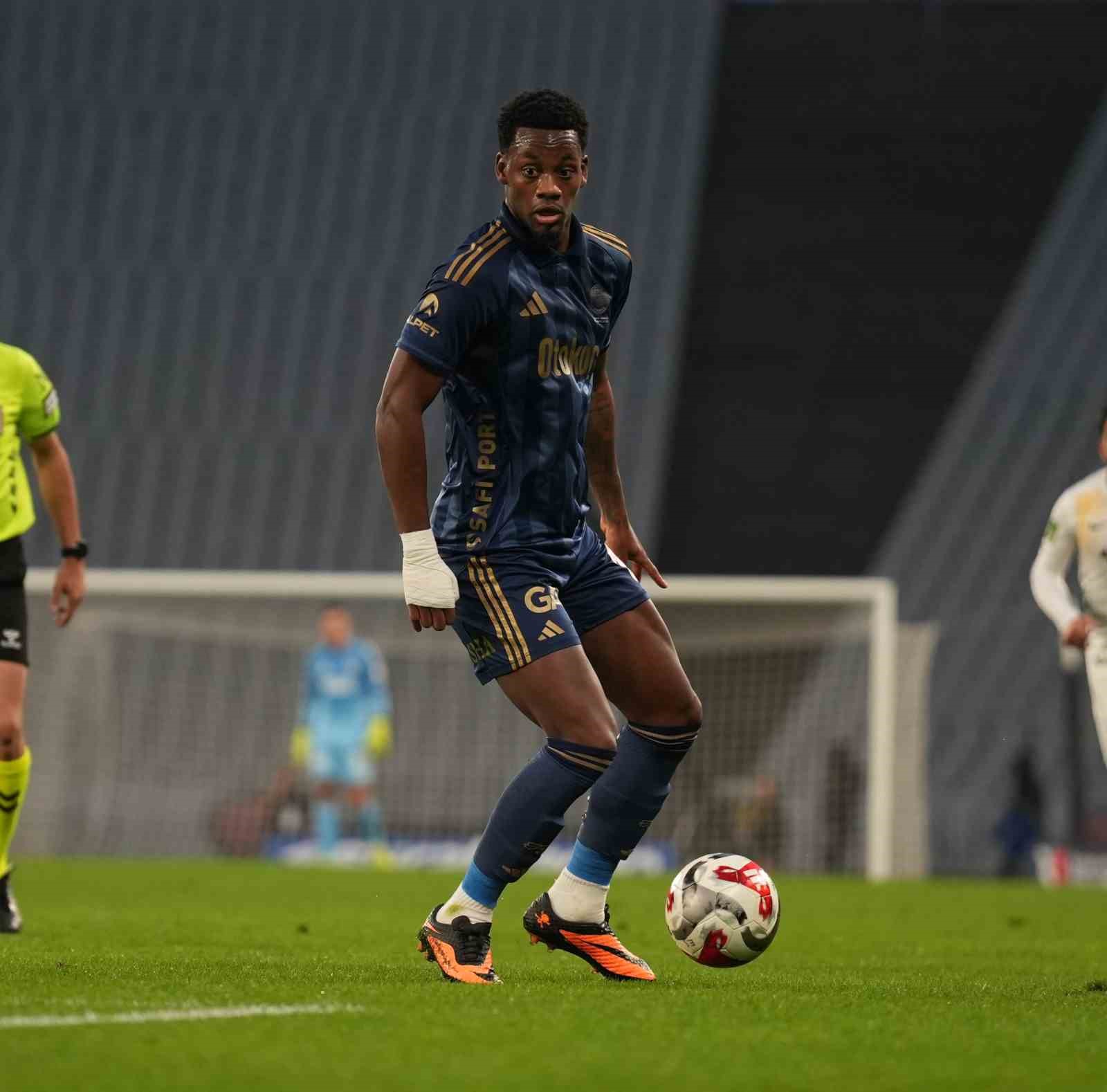 Jhon Duran, ligde 3. golünü kaydetti