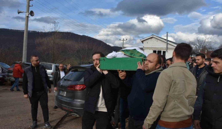 Kazada hayatını kaybeden sürücü toprağa verildi