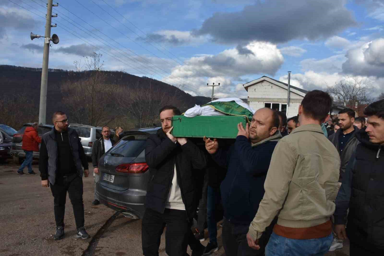 Kazada hayatını kaybeden sürücü toprağa verildi