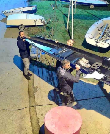 Yelken kulübüne kaçak tekne operasyonu