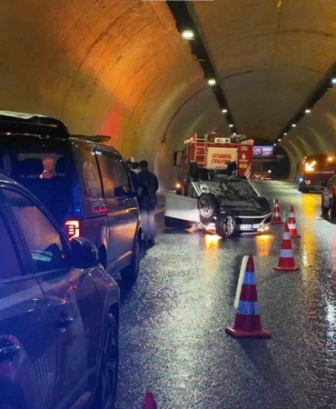 Sağanak yağış kazayı beraberinde getirdi: Tünel’de takla attı