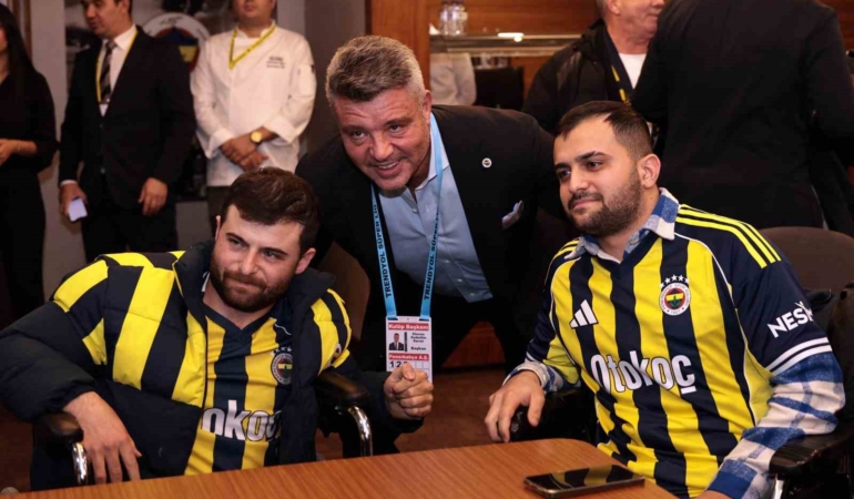 Fenerbahçe, Konyaspor maçında özel konuklarını ağırladı