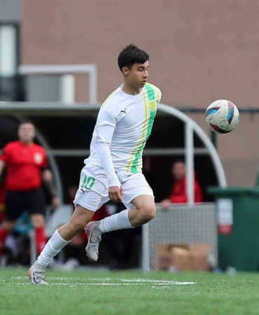 Performansıyla göz dolduruyor