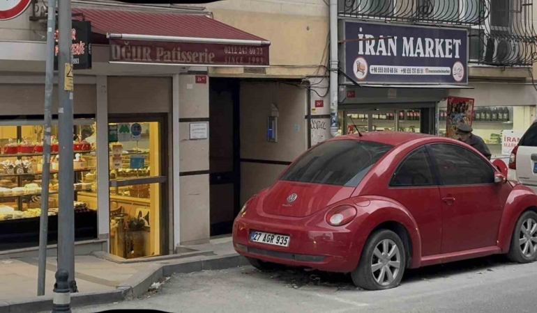 Yönetmen Seren Yüce, evinde silahlı saldırıya uğradı
