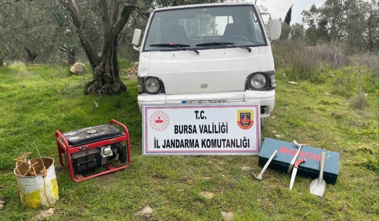 İznik’te kazı yapan 2 kişi yakalandı