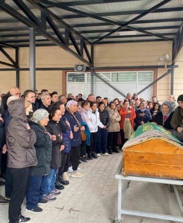 Otobüsün altında sürüklenen kadından acı haber