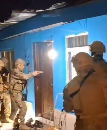 Polisten sokak satıcılarına operasyon: 13 şüpheli gözaltında