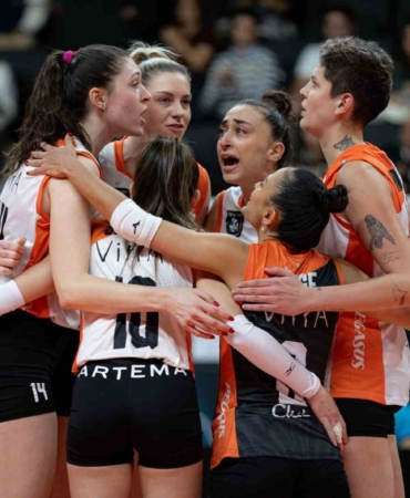 File derbisinde zafer Eczacıbaşı Dynavit’in